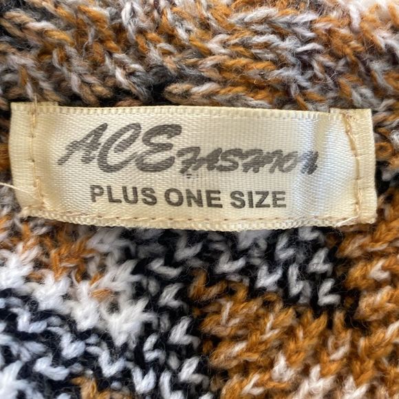 Ace Fashion Plus One Size zigzag Poncho - Picture 8 of 8